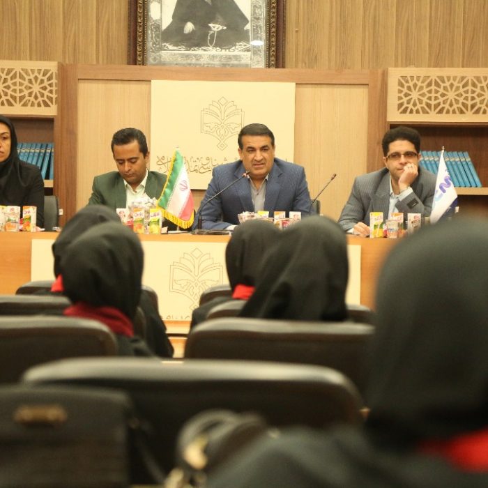 جلسه هم اندیشی و بررسی مسائل مربیان سیستم جهانی iMaths در استان اصفهان