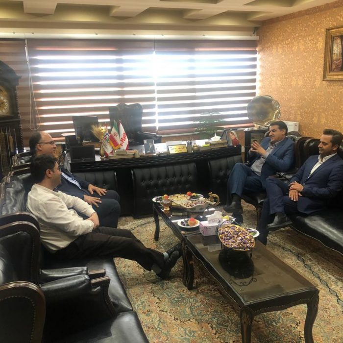بازدید جناب آقای دکتر مختاری مدیر عامل شرکت گسترش پتروشیمی شیراز از دفتر مرکزی استان فارس