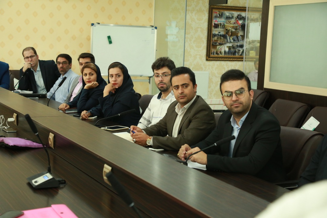 پنجمین جلسه هم اندیشی و بررسی راهکارهای برگزاری اولین جشنواره کشوری شادی و نشاط آی مت شیراز