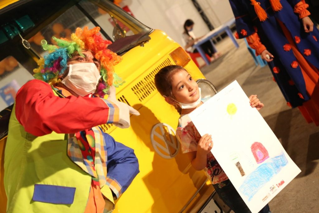 برگزاری مسابقه نقاش کوچولو توسط موسسه عطرک در هایپرلند شیراز