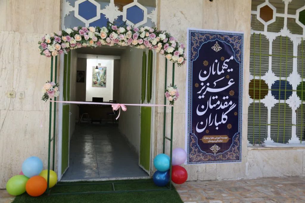مراسم افتتاحیه نمایندگی مرکزی سیمس در شهرستان سروستان با حضور دکتر مسعود زاده باقری مدیرعامل محترم موسسه و هیئت همراه ، دکتر توکل نماینده مجلس شورای اسلامی،حجت الاسلام والمسلمین جاویدی امام جمعه و اعضاء شورای شهر شهرستان سروستان