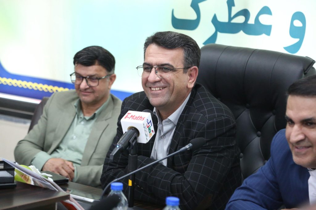 جلسه هم اندیشی و گفتگو اعضای هیأترئیسه دانشگاه دولتی یاسوج در دفتر مرکزی استان با جناب آقای دکتر مسعود زاده باقری مدیر عامل محترم موسسه و ارائه کارشناسان و رؤسای کمیتههای علمی موسسه