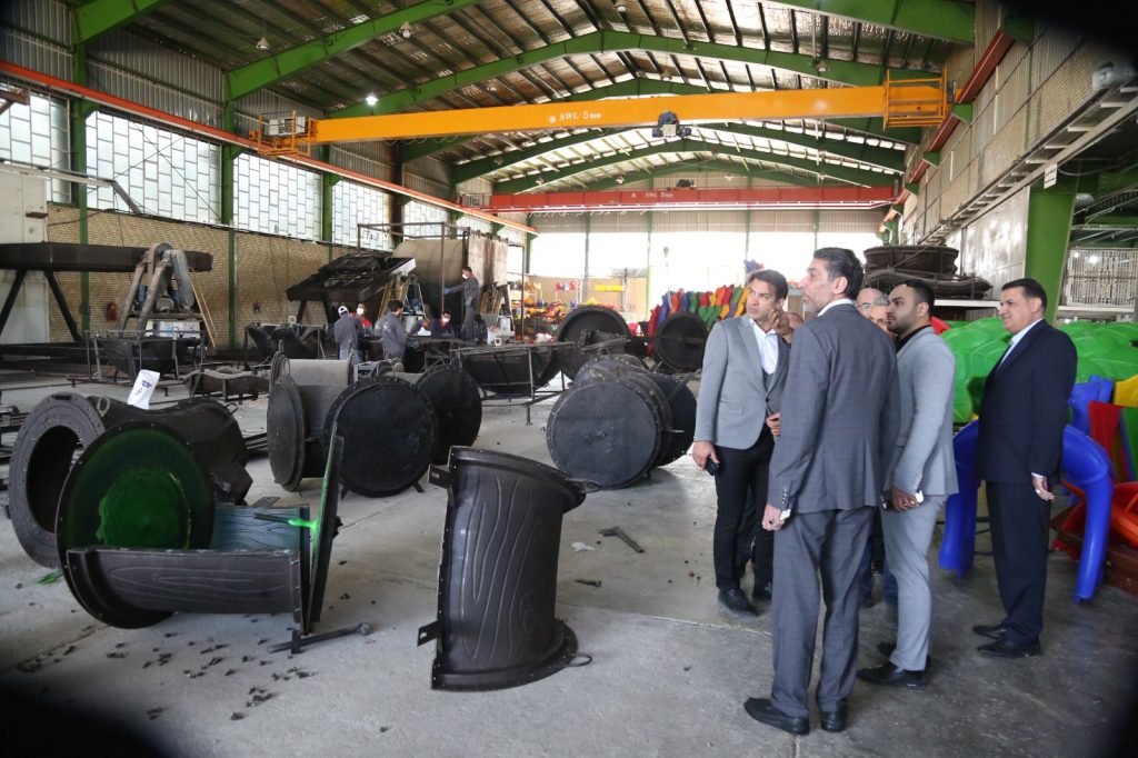 بازدید جناب آقای دکتر مسعود زادهباقری مدیر عامل محترم موسسه از کارخانهٔ قصر