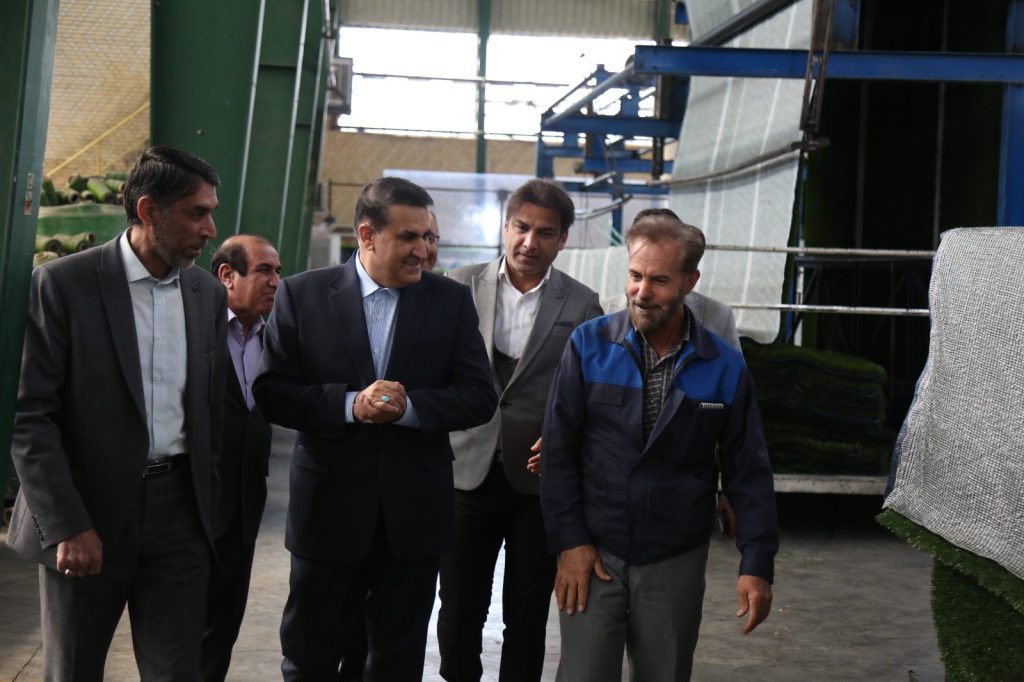 بازدید جناب آقای دکتر مسعود زادهباقری مدیر عامل محترم موسسه از کارخانهٔ قصر