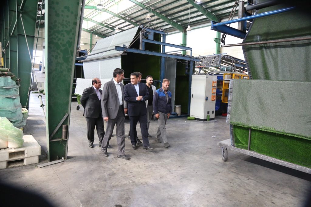 بازدید جناب آقای دکتر مسعود زادهباقری مدیر عامل محترم موسسه از کارخانهٔ قصر