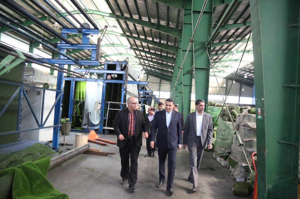 بازدید جناب آقای دکتر مسعود زادهباقری مدیر عامل محترم موسسه از کارخانهٔ قصر