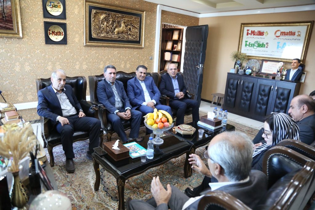 دیدار و گفتگو رئیس و اعضاء هیئت رئیسه بیمارستان زاگرس یاسوج  با جناب آقای دکتر مسعود زاده باقری