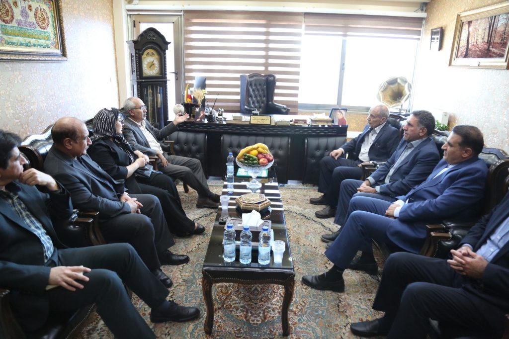 دیدار و گفتگو رئیس و اعضاء هیئت رئیسه بیمارستان زاگرس یاسوج  با جناب آقای دکتر مسعود زاده باقری