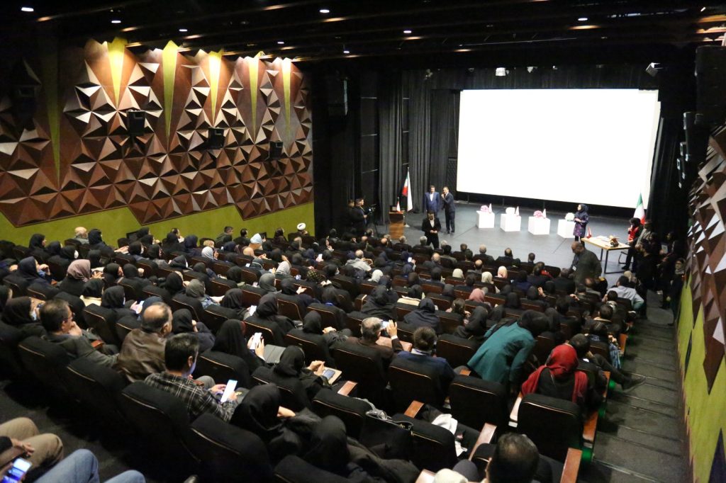 آیین آغاز به کار نخستین کنگره ملی احیای قلبی ریوی با حضور مدیر عامل محترم موسسه جناب آقای دکتر مسعود زاده باقری