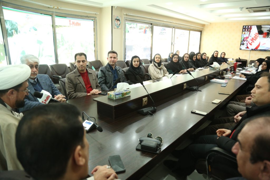 جلسه تقدیر از جناب آقای دکتر مسعود زاده باقری، به پاس نقش مؤثر ایشان در برپایی اولین کنگره احیای قلبی - ریوی کشور